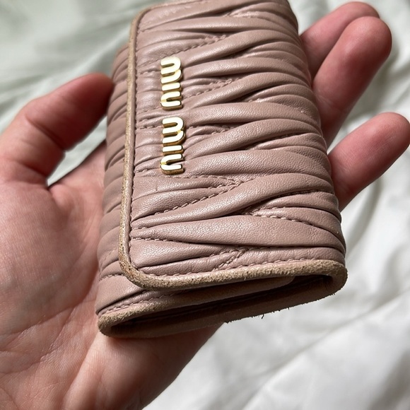 Miu Miu Pink Leather Key Case - Picture 4 of 7